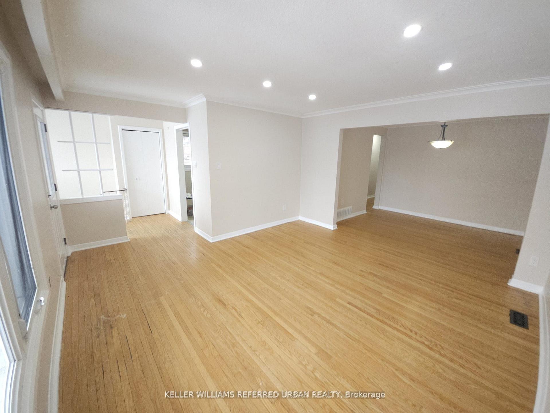 Photo 7 of 30 Picaro Drive, North York, Glenfield-Jane Heights — HOMEH