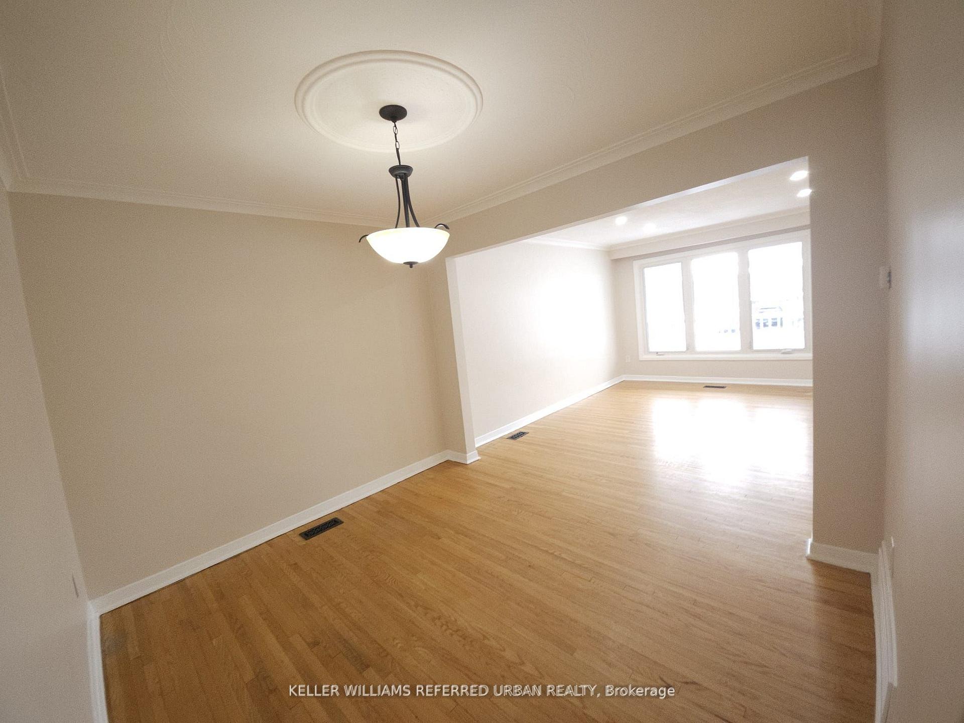Photo 8 of 30 Picaro Drive, North York, Glenfield-Jane Heights — HOMEH