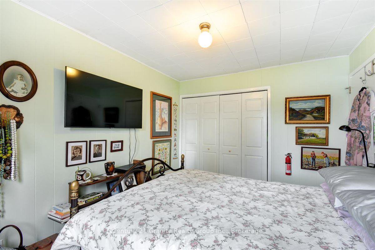 Photo 13 of 27339 28 Highway S, Faraday — HOMEH
