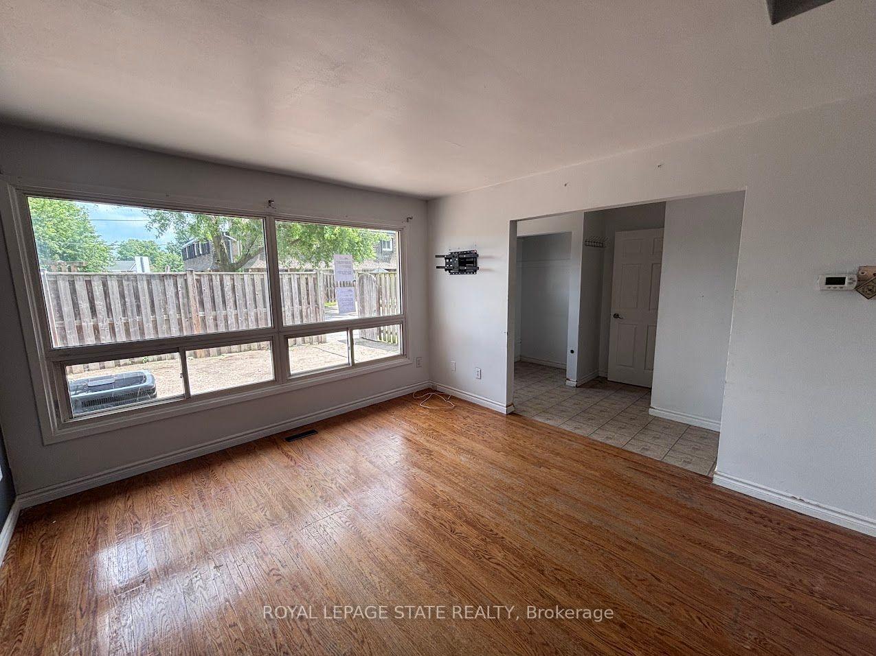 Photo 6 of Unit 304, 5 Viking Court, Grimsby, Grimsby Beach — HOMEH