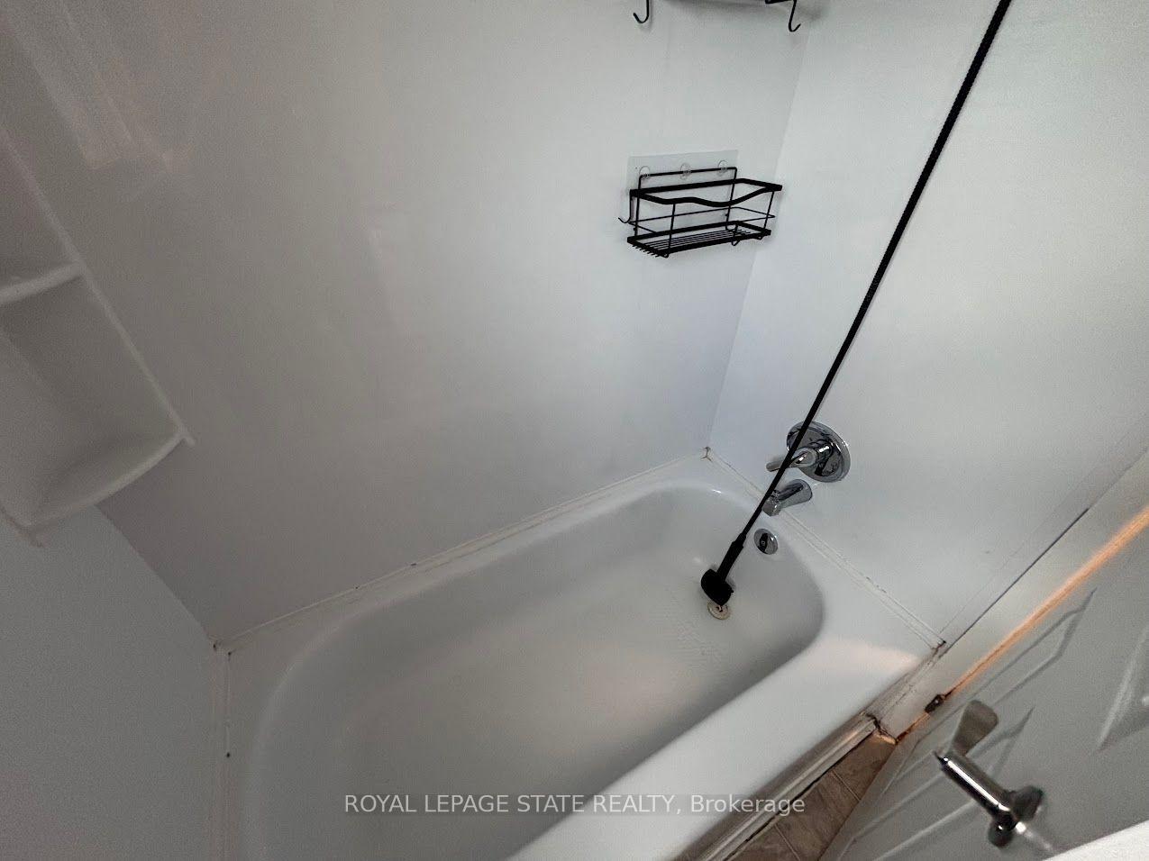 Photo 10 of Unit 304, 5 Viking Court, Grimsby, Grimsby Beach — HOMEH