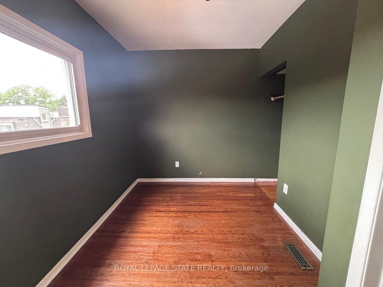 Photo 13 of Unit 304, 5 Viking Court, Grimsby, Grimsby Beach — HOMEH
