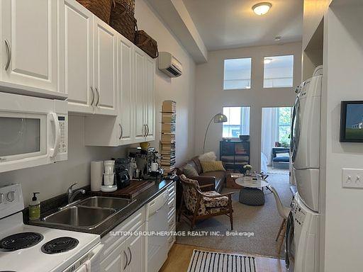 Photo 4 of Unit 1, 19.5 King Street W, Clarington, Bowmanville — HOMEH