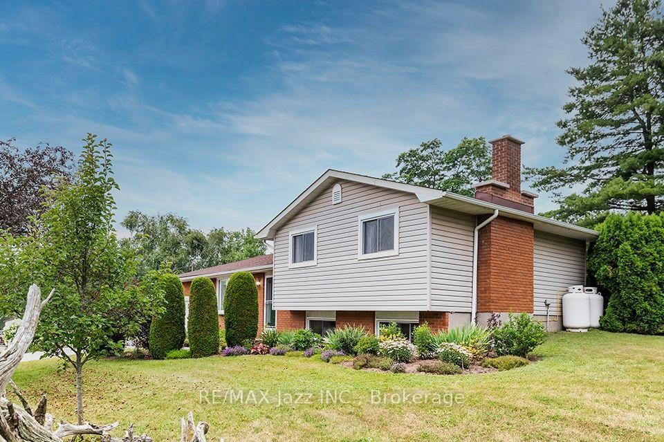Photo 3 of 20 Twin Lane, Brighton, Rural Brighton — HOMEH