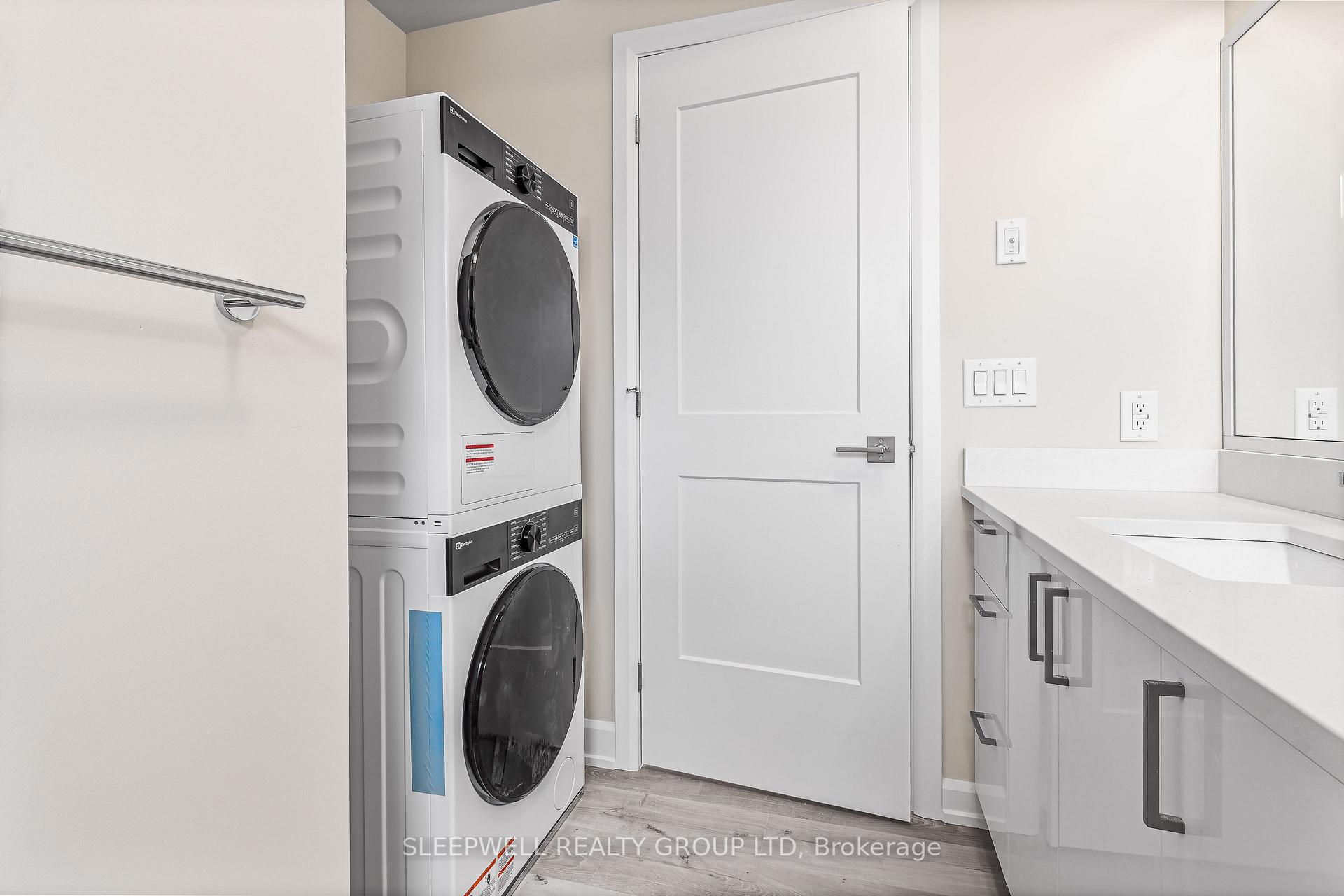 Photo 13 of Unit 403, 370 Cambridge Street N, Ottawa, West Centre Town — HOMEH