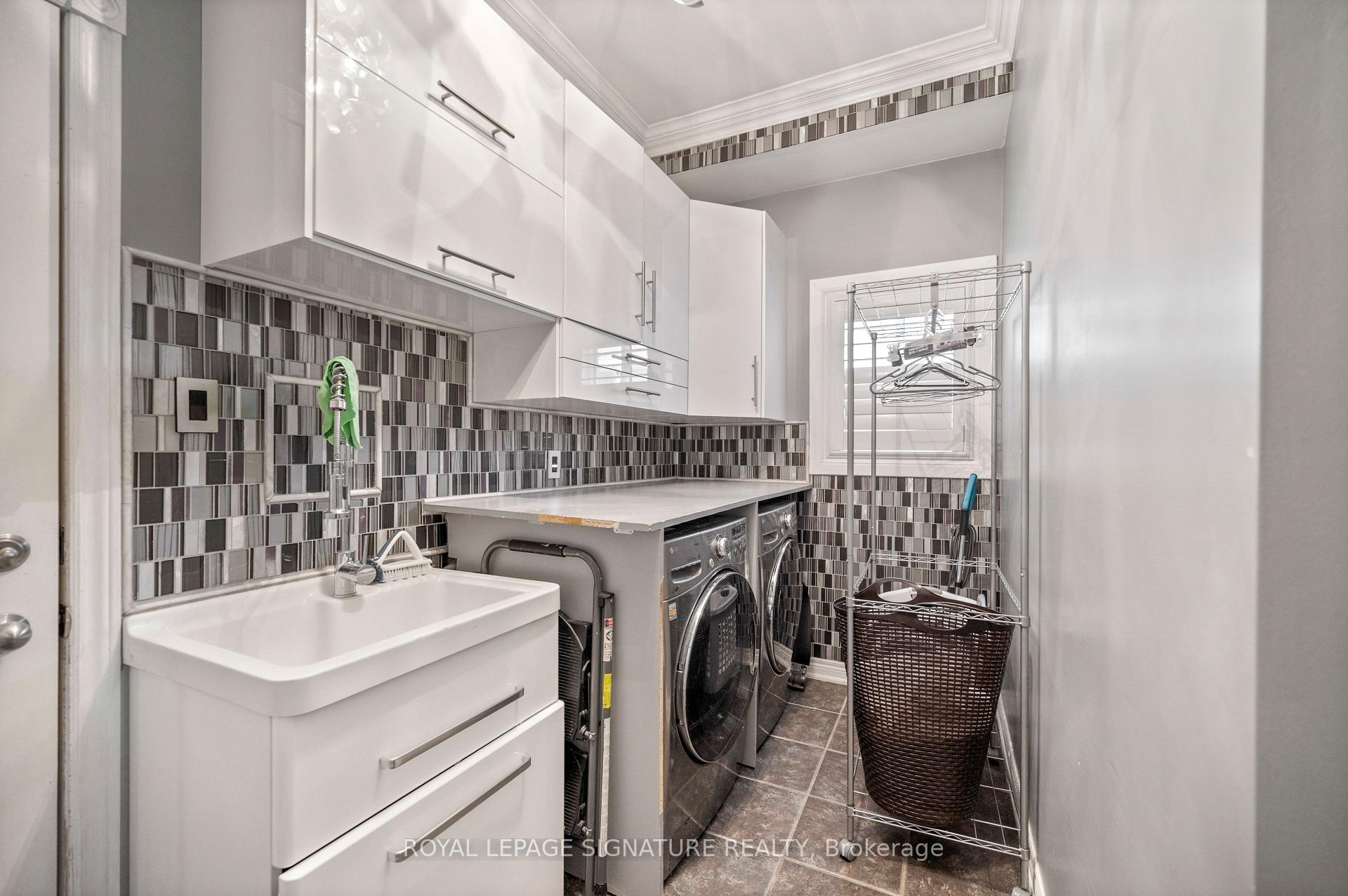 Photo 25 of 11 Downey Drive, Whitby, Brooklin — HOMEH