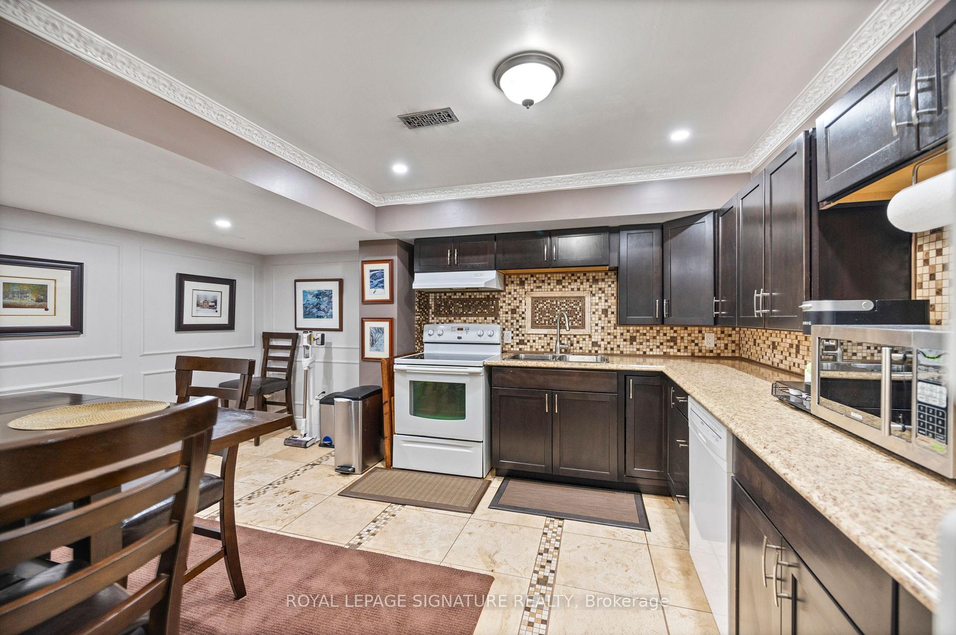 Photo 44 of 11 Downey Drive, Whitby, Brooklin — HOMEH