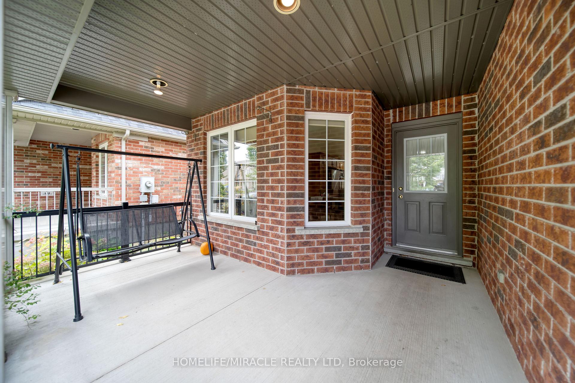 Photo 5 of 93 Lynch Circle, Guelph, Pineridge/Westminster Woods — HOMEH