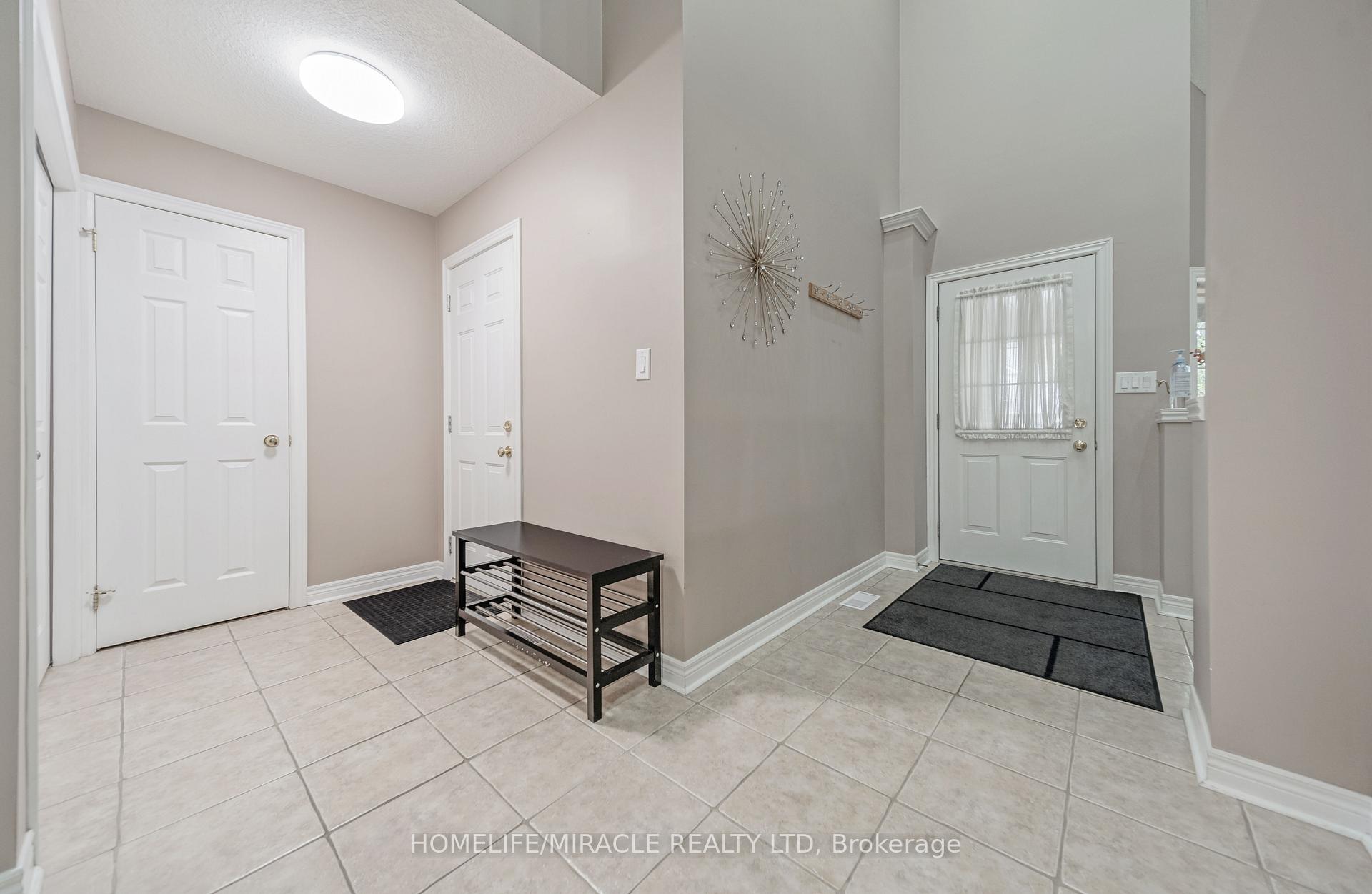 Photo 7 of 93 Lynch Circle, Guelph, Pineridge/Westminster Woods — HOMEH