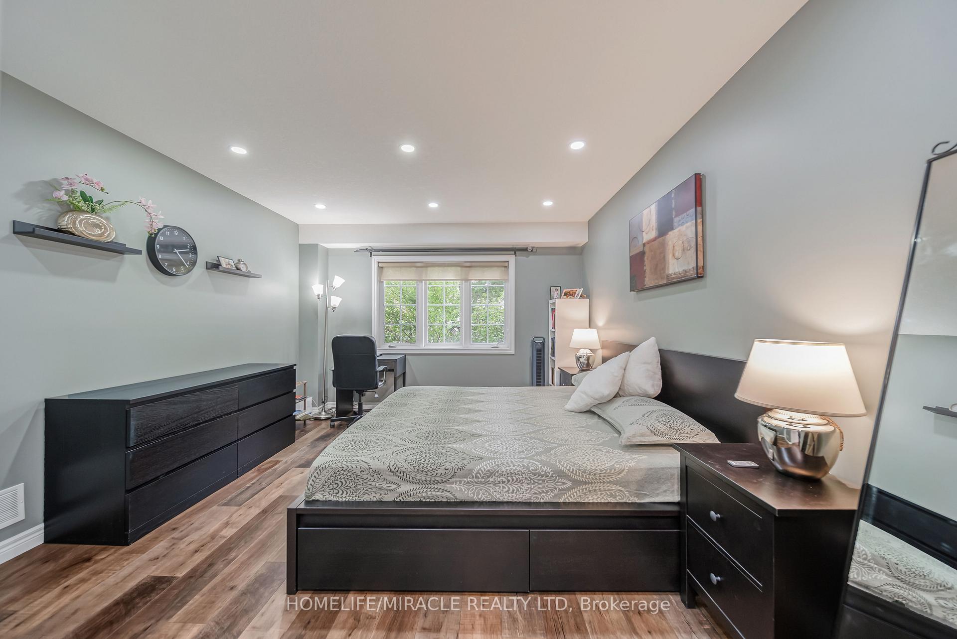 Photo 22 of 93 Lynch Circle, Guelph, Pineridge/Westminster Woods — HOMEH
