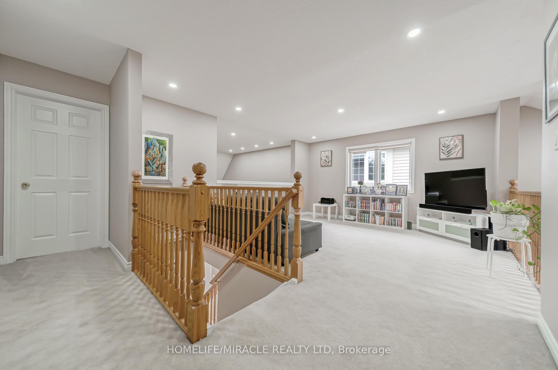 Photo 26 of 93 Lynch Circle, Guelph, Pineridge/Westminster Woods — HOMEH