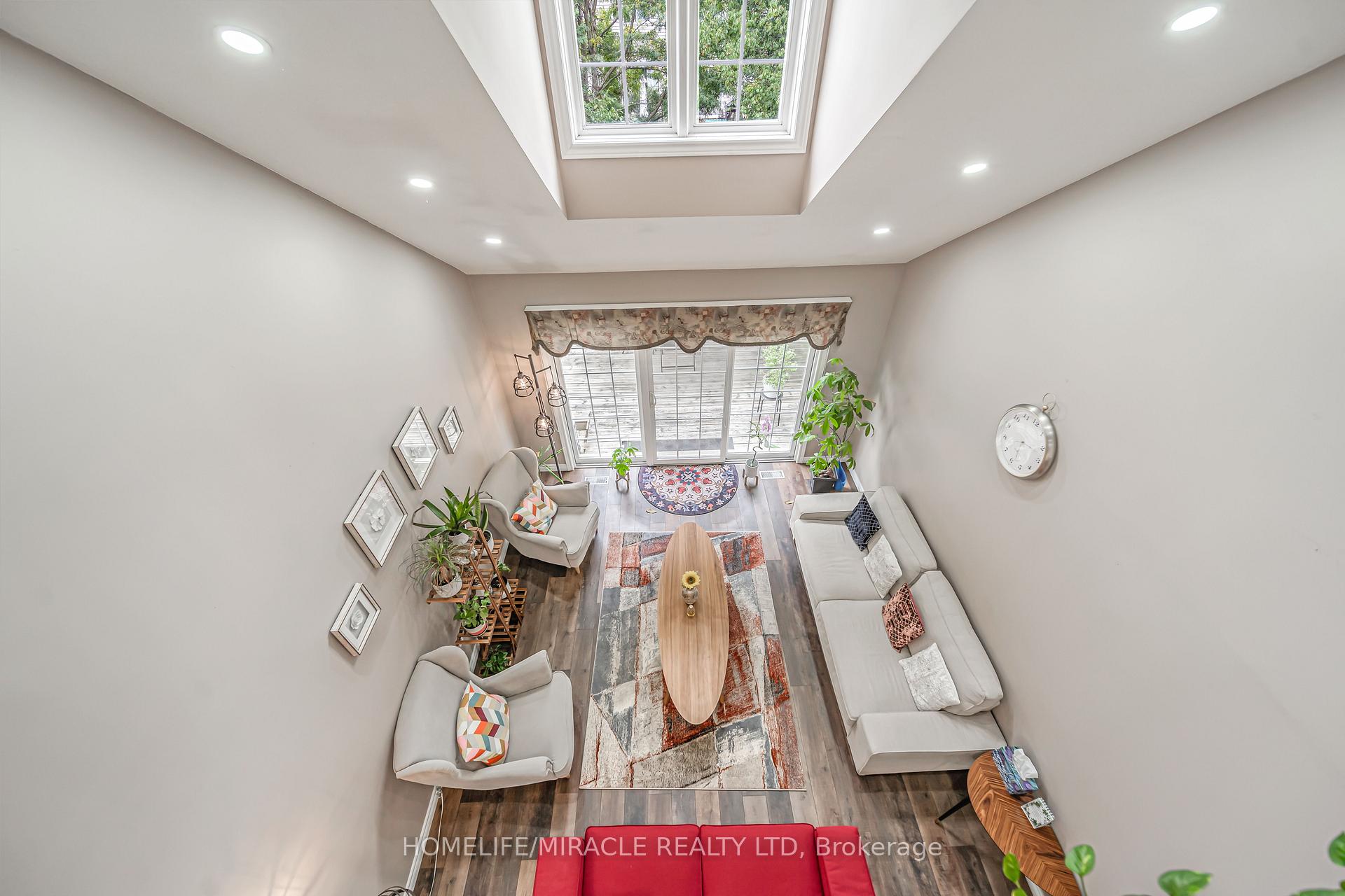 Photo 29 of 93 Lynch Circle, Guelph, Pineridge/Westminster Woods — HOMEH