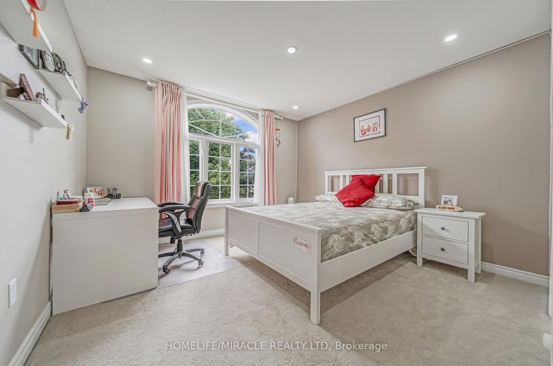Photo 30 of 93 Lynch Circle, Guelph, Pineridge/Westminster Woods — HOMEH