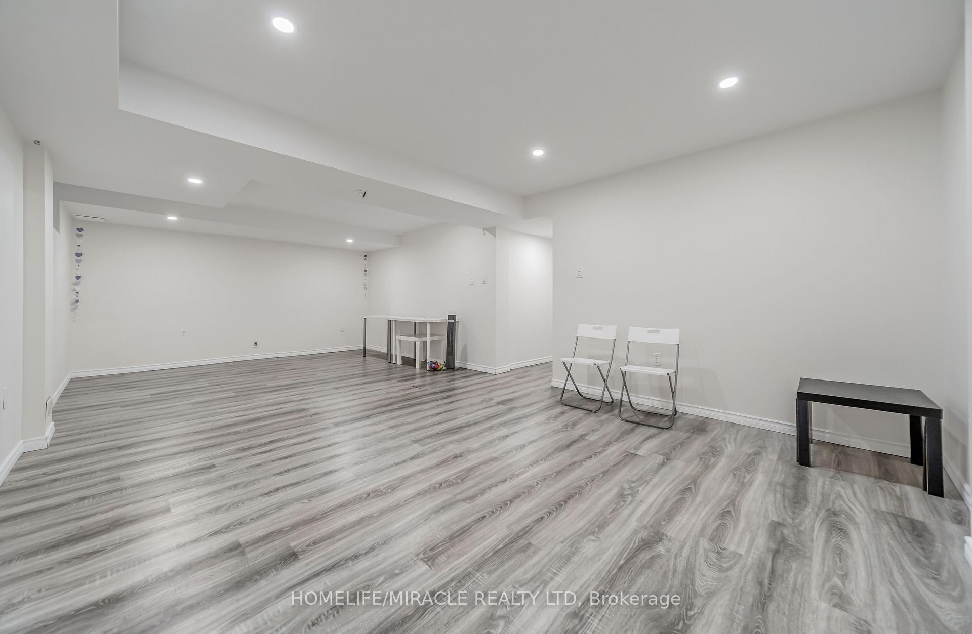 Photo 39 of 93 Lynch Circle, Guelph, Pineridge/Westminster Woods — HOMEH