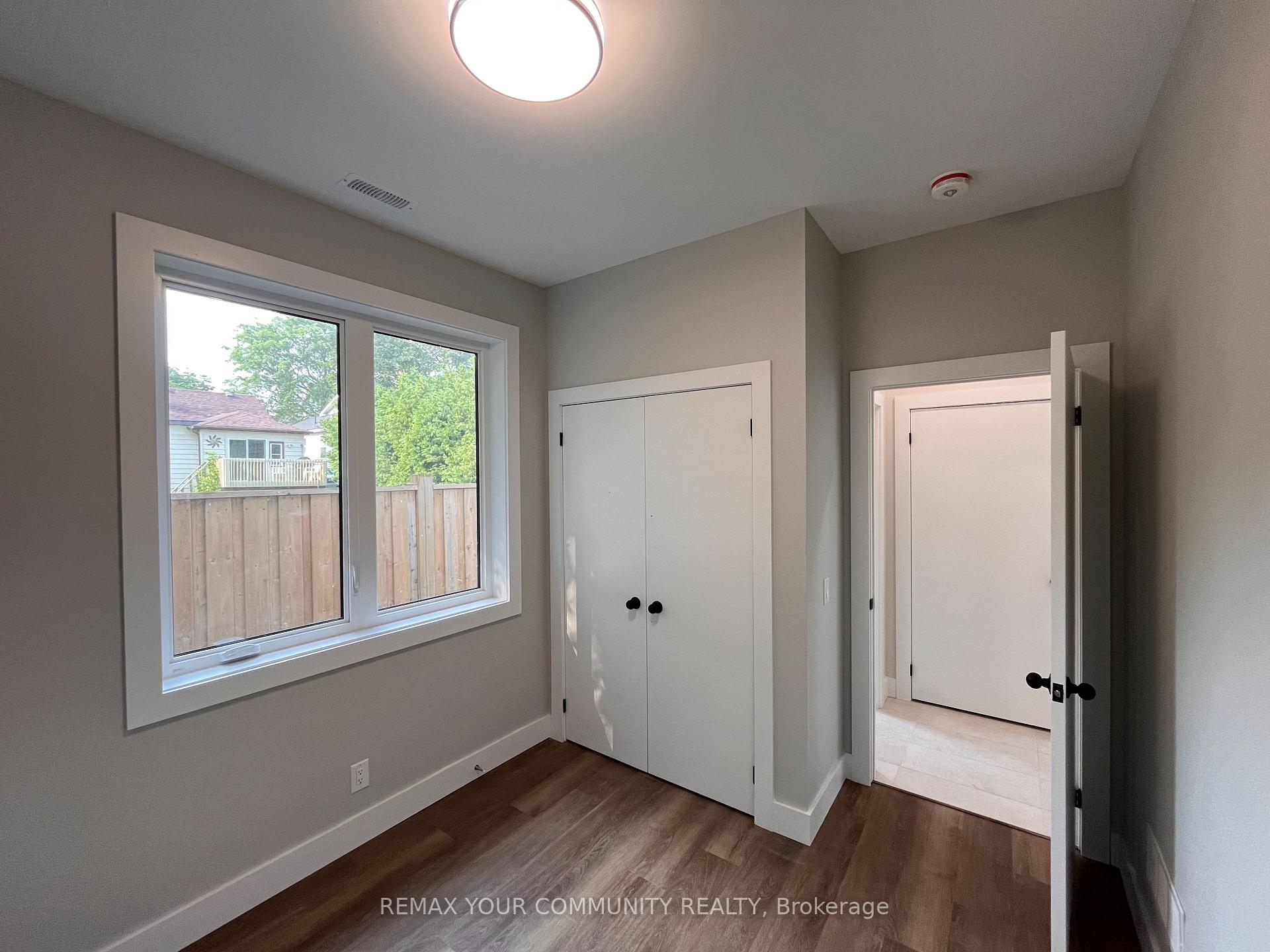 Photo 7 of Unit 3, 19 Cousins Drive, Aurora, Aurora Village — HOMEH