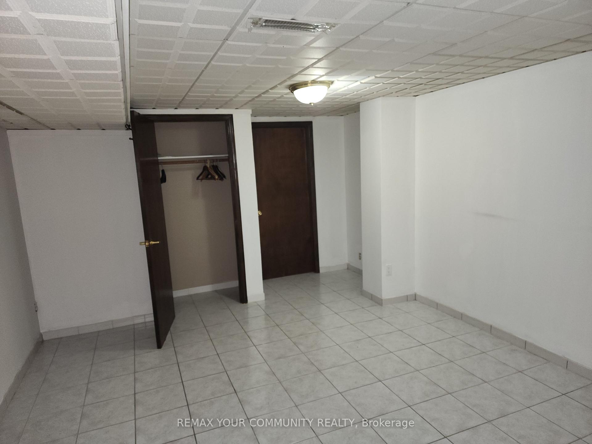 Photo 4 of Unit Basement, 52 Flushing Avenue, Vaughan, East Woodbridge — HOMEH