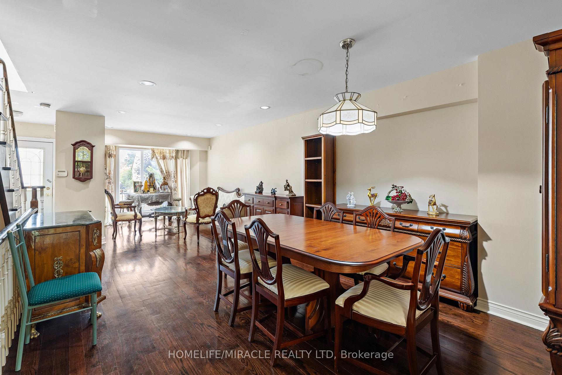 Photo 10 of 33 Torrens Avenue, Toronto, Broadview North — HOMEH