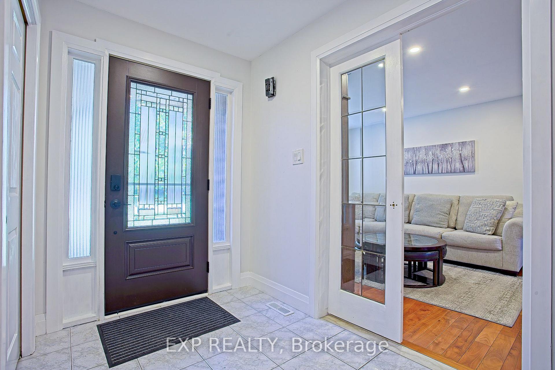 Photo 5 of 39 Ainsworth Street, Hamilton, Stoney Creek Mountain — HOMEH