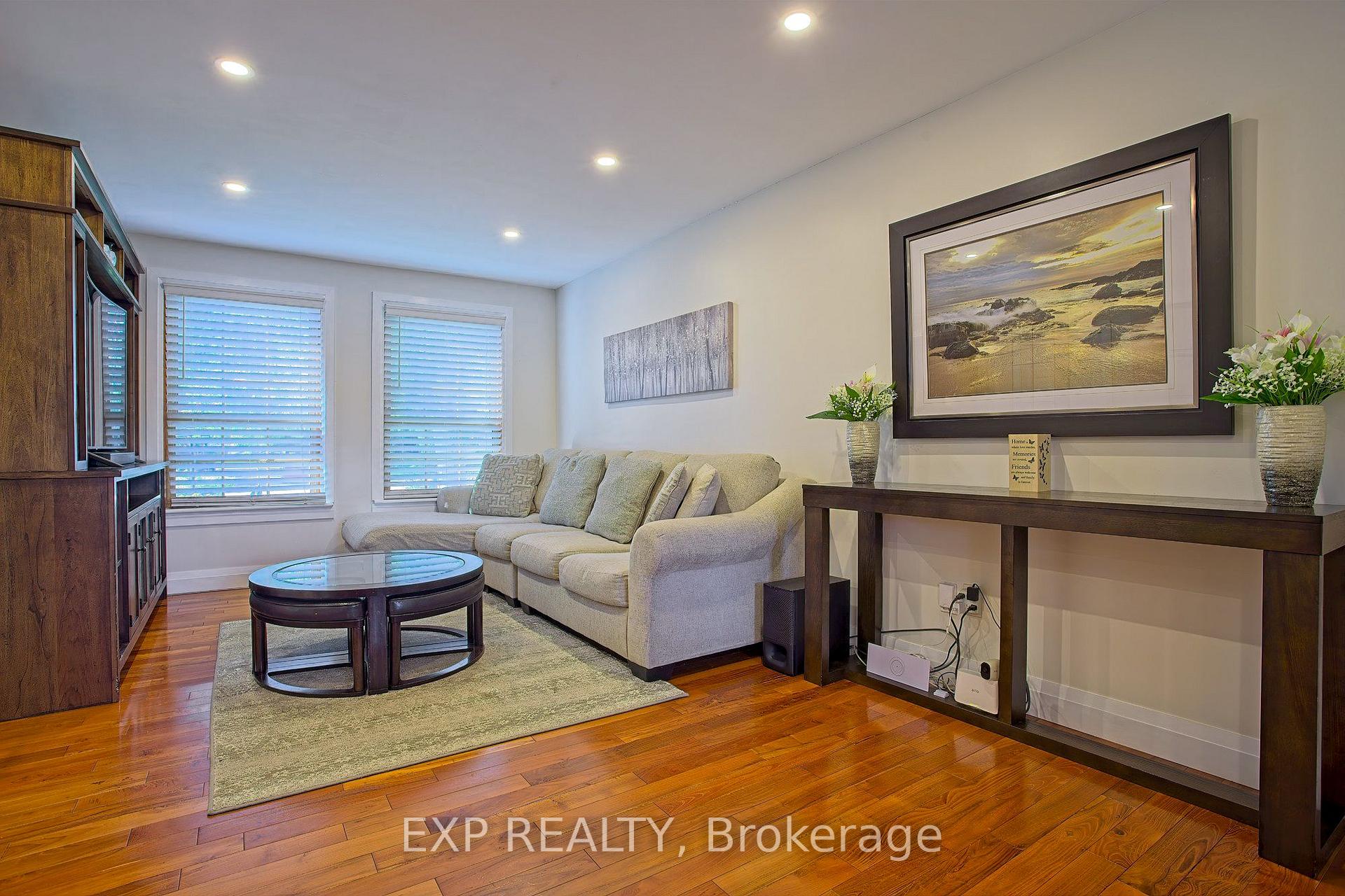 Photo 9 of 39 Ainsworth Street, Hamilton, Stoney Creek Mountain — HOMEH