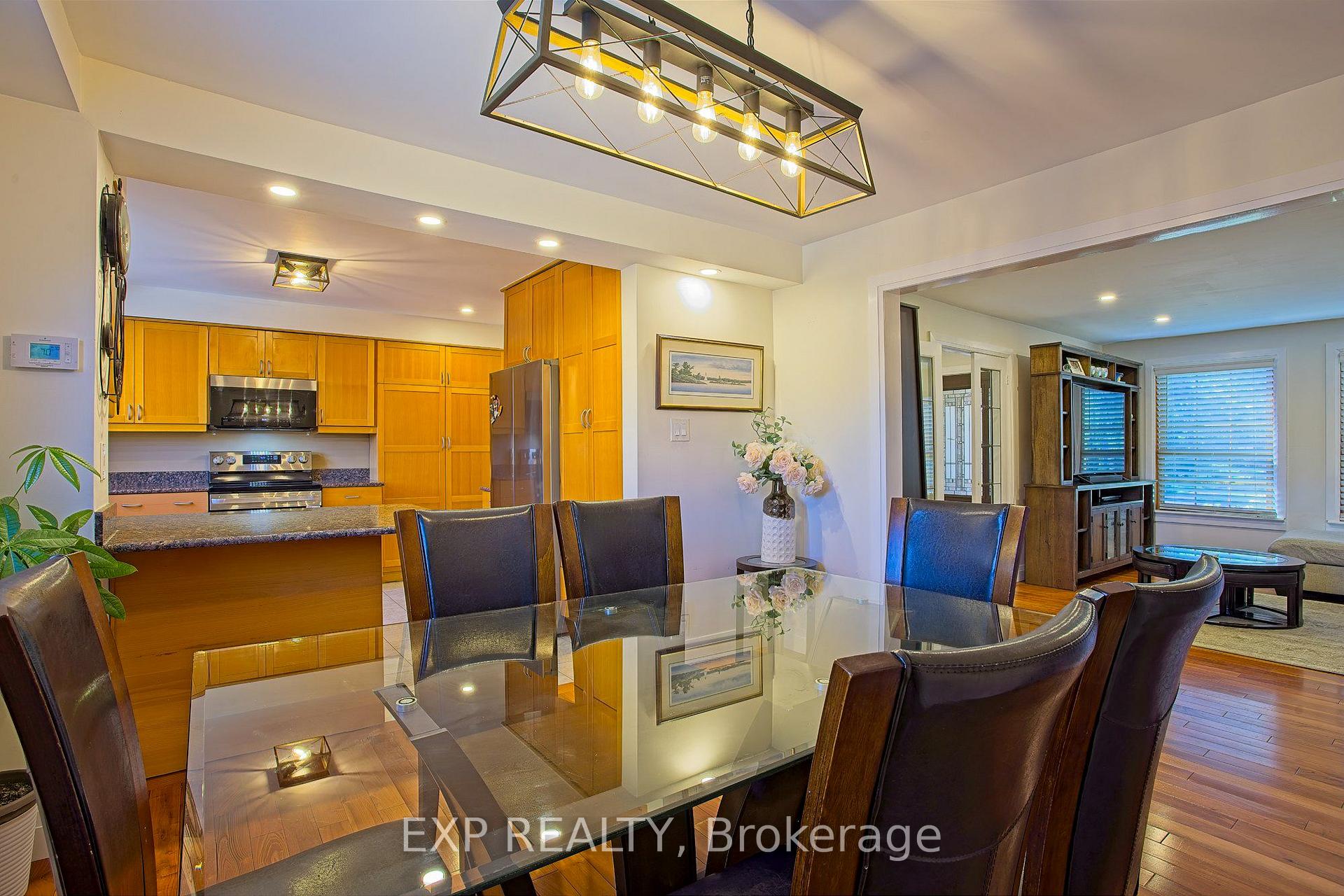 Photo 11 of 39 Ainsworth Street, Hamilton, Stoney Creek Mountain — HOMEH