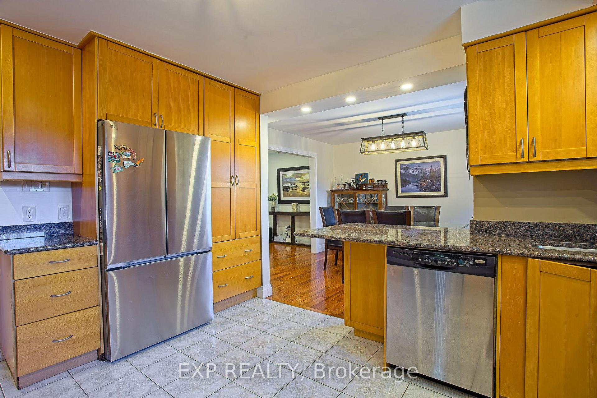 Photo 14 of 39 Ainsworth Street, Hamilton, Stoney Creek Mountain — HOMEH