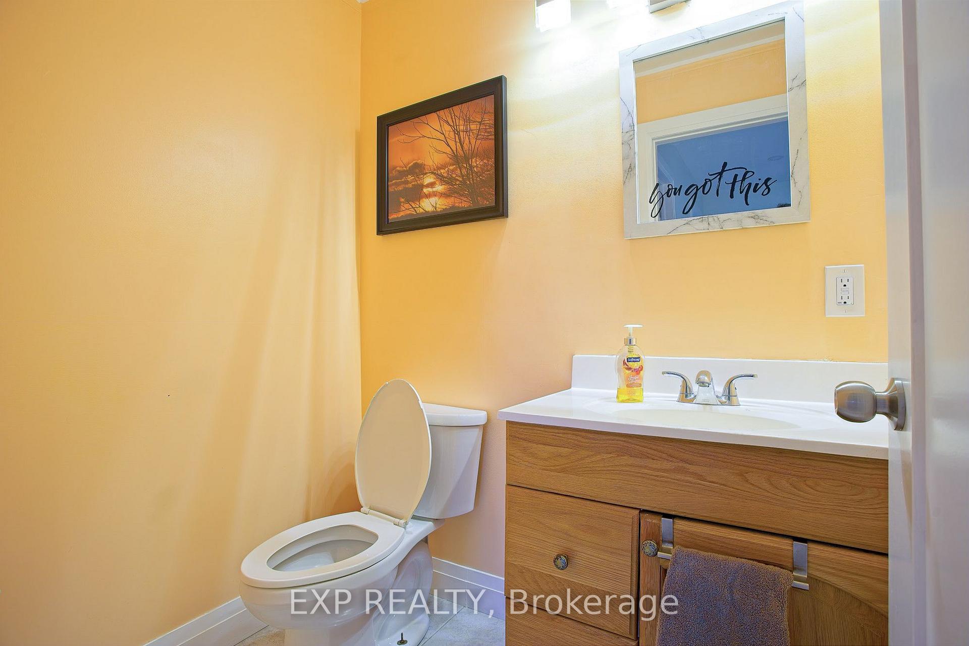 Photo 20 of 39 Ainsworth Street, Hamilton, Stoney Creek Mountain — HOMEH