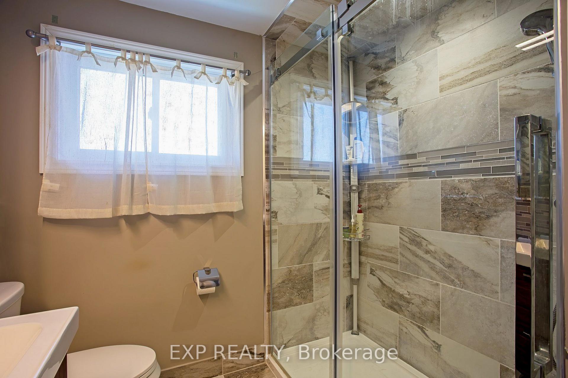 Photo 25 of 39 Ainsworth Street, Hamilton, Stoney Creek Mountain — HOMEH