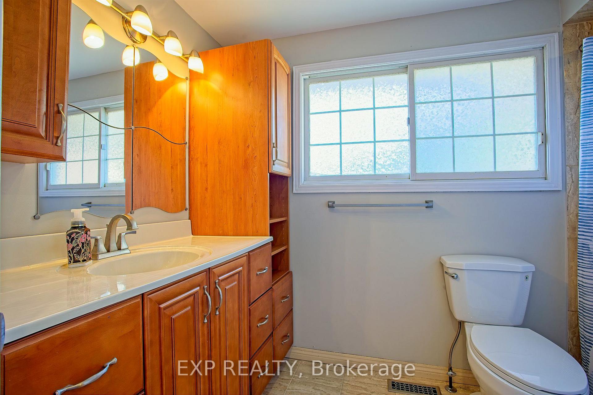 Photo 29 of 39 Ainsworth Street, Hamilton, Stoney Creek Mountain — HOMEH
