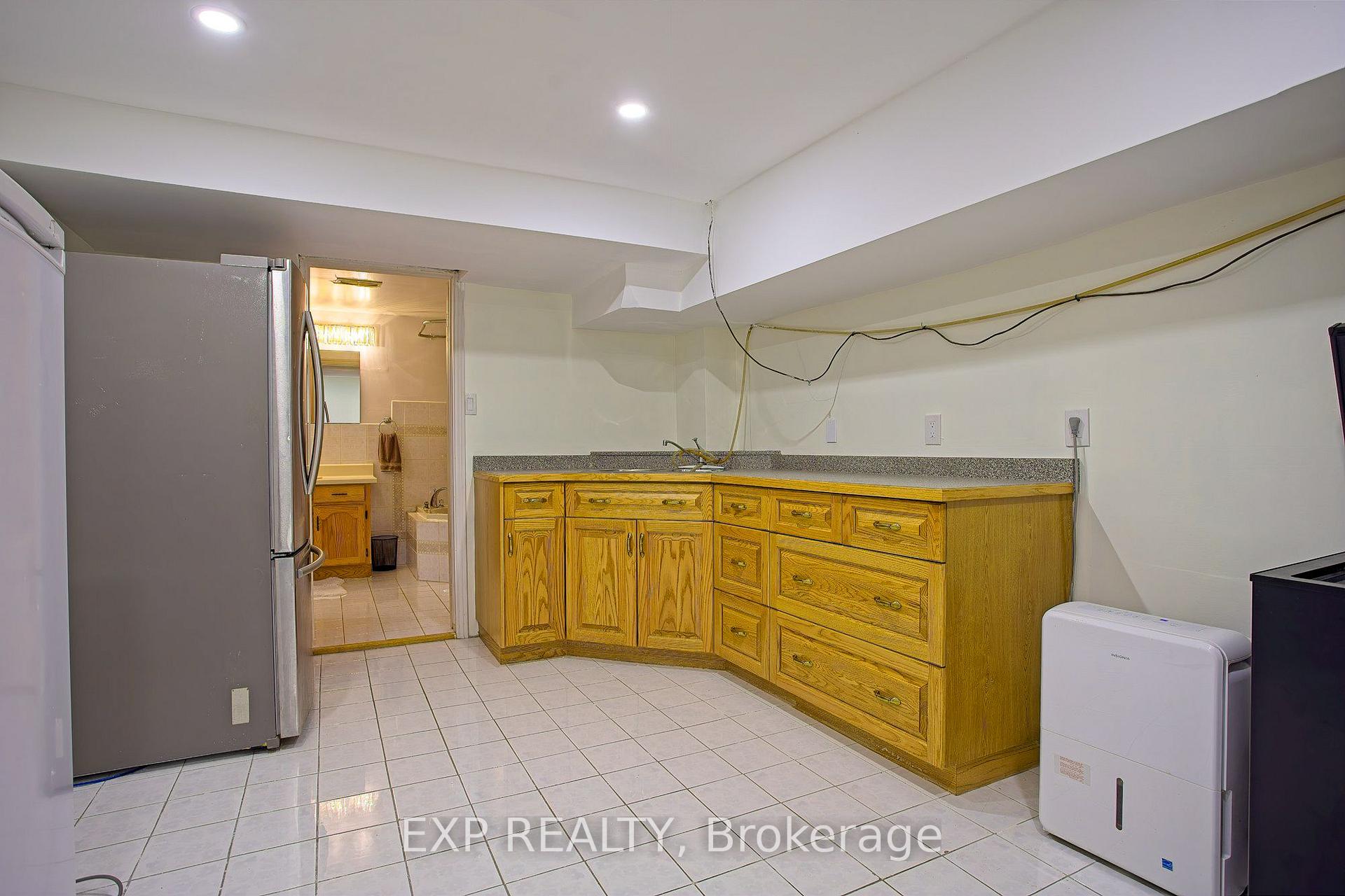 Photo 32 of 39 Ainsworth Street, Hamilton, Stoney Creek Mountain — HOMEH