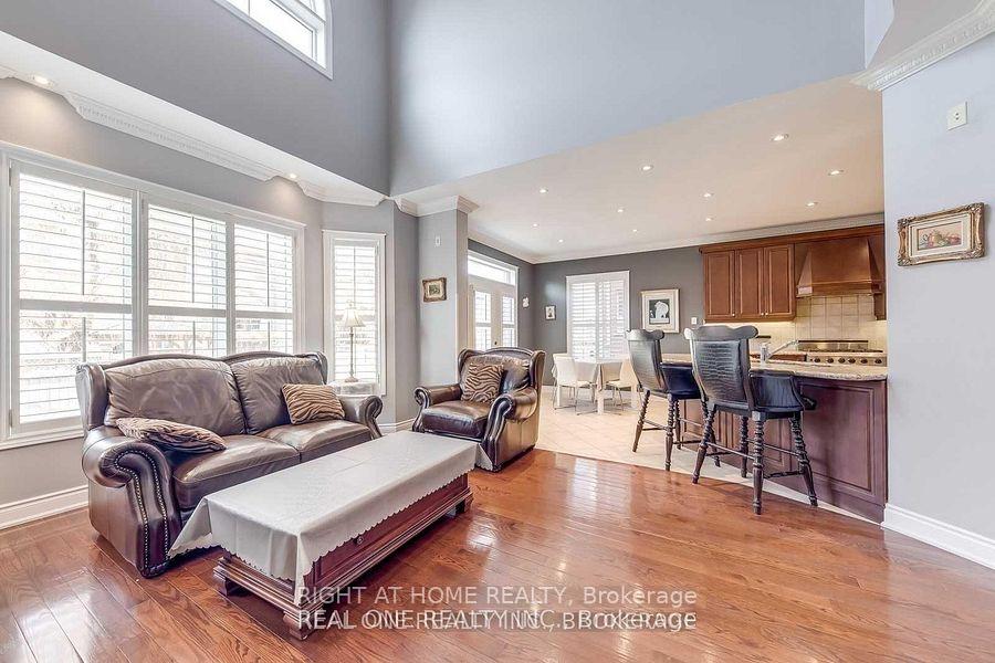 Photo 9 of 96 Spring Azure Crescent, Oakville, Bronte — HOMEH