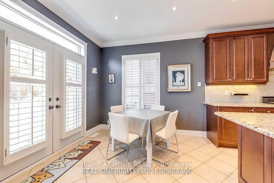 Photo 16 of 96 Spring Azure Crescent, Oakville, Bronte — HOMEH