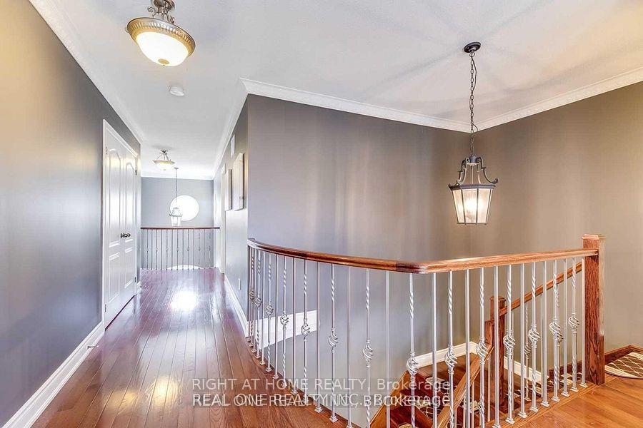 Photo 18 of 96 Spring Azure Crescent, Oakville, Bronte — HOMEH