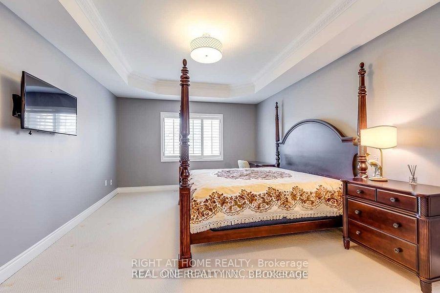 Photo 21 of 96 Spring Azure Crescent, Oakville, Bronte — HOMEH