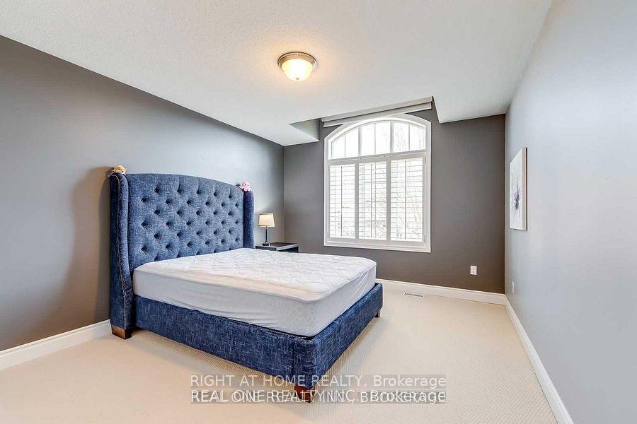 Photo 29 of 96 Spring Azure Crescent, Oakville, Bronte — HOMEH