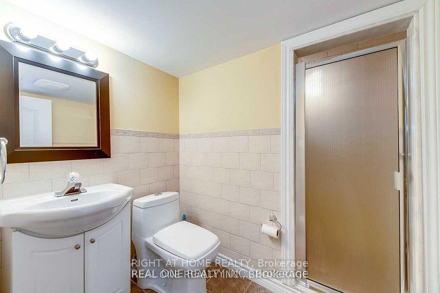 Photo 35 of 96 Spring Azure Crescent, Oakville, Bronte — HOMEH
