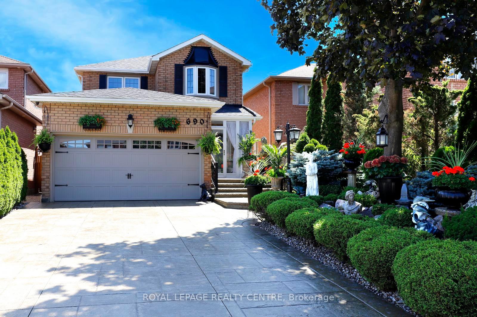 Front of 690 Ashprior Avenue