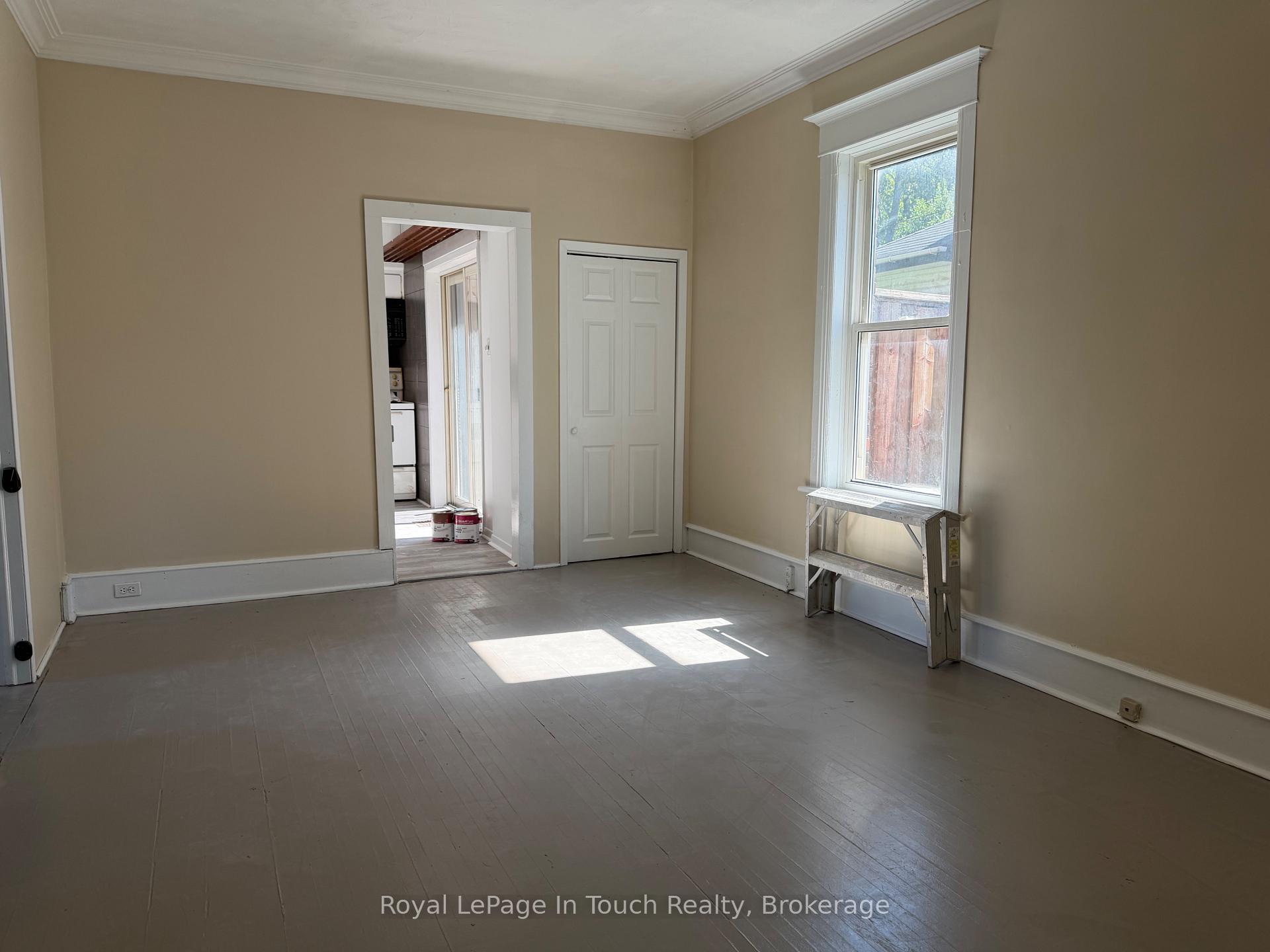 Photo 8 of 519 Yonge Street, Midland — HOMEH