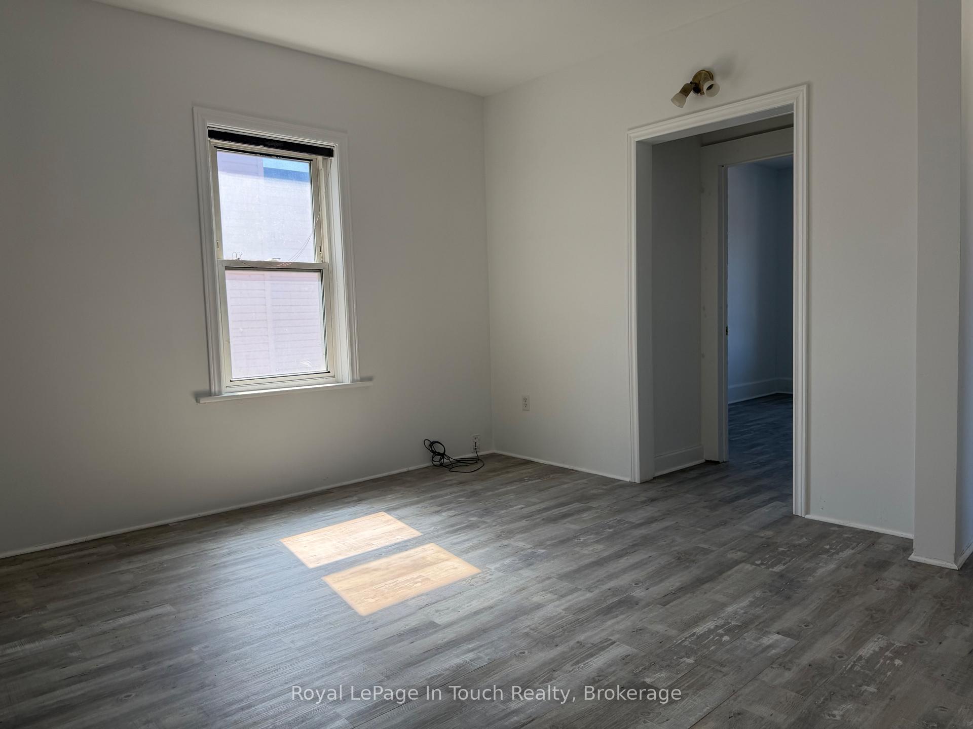 Photo 21 of 519 Yonge Street, Midland — HOMEH