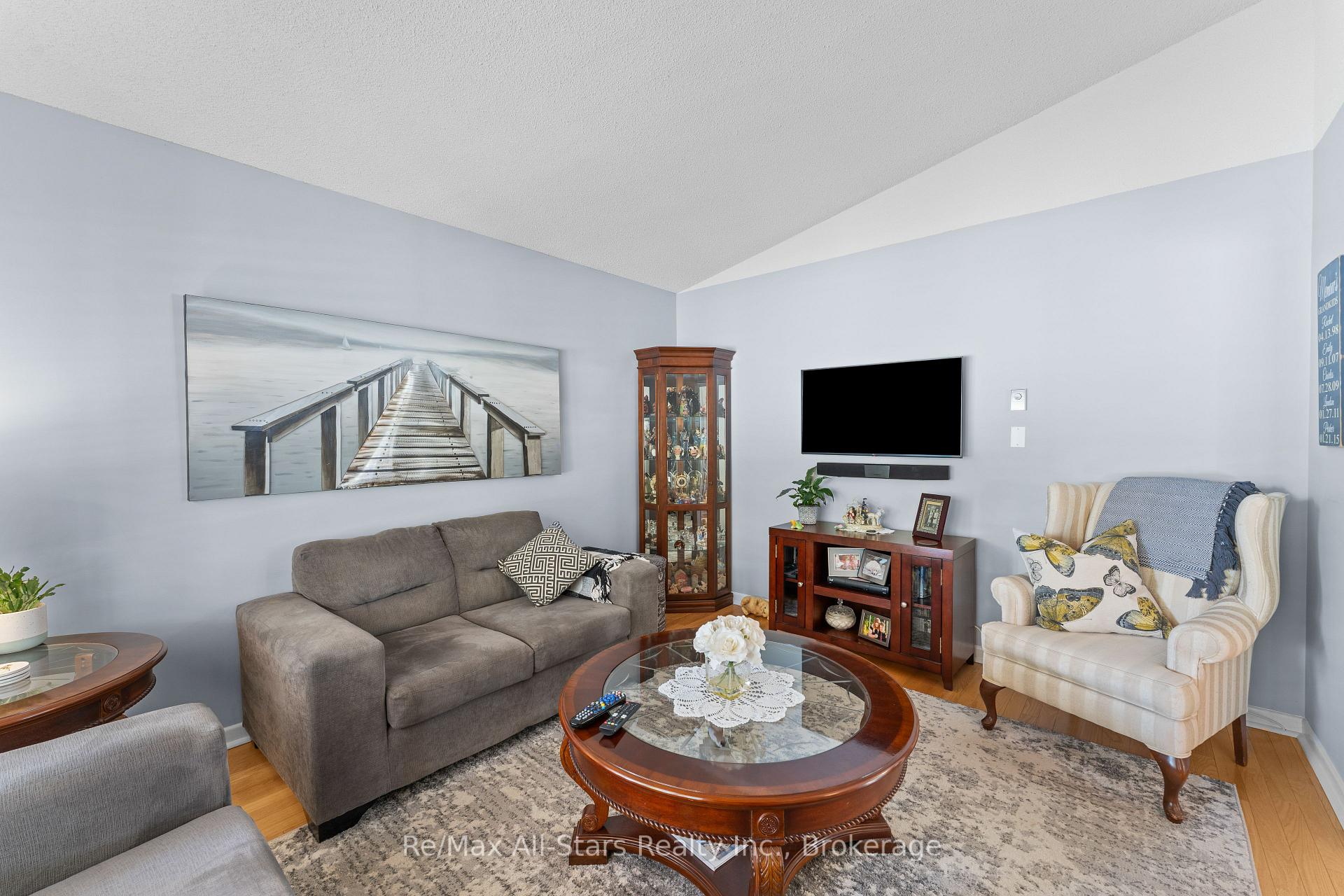 Photo 16 of 45 Janlisda Drive, Kawartha Lakes, Fenelon Falls — HOMEH