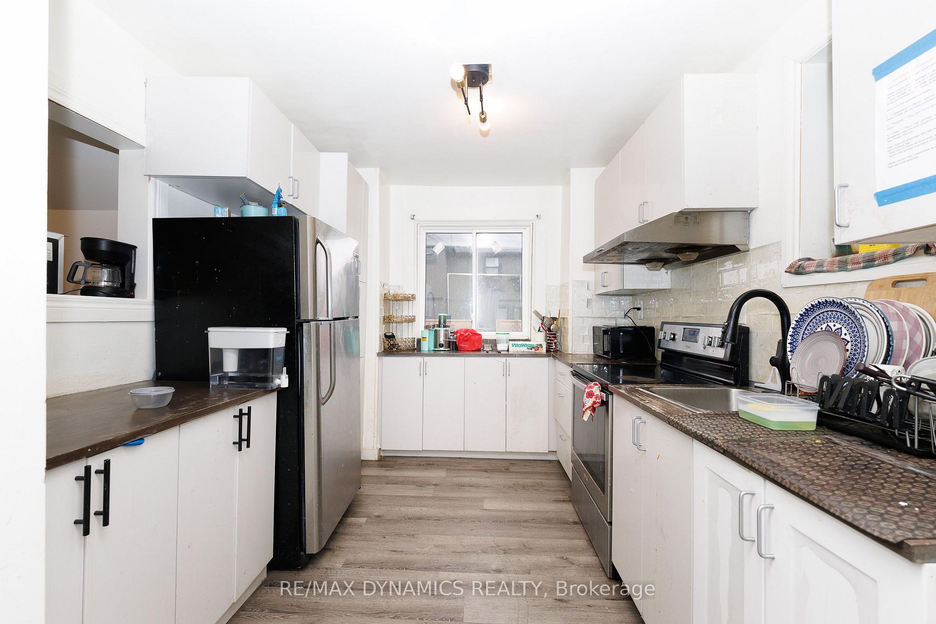 Photo 3 of 4770 Queen Street, Niagara Falls, Downtown — HOMEH