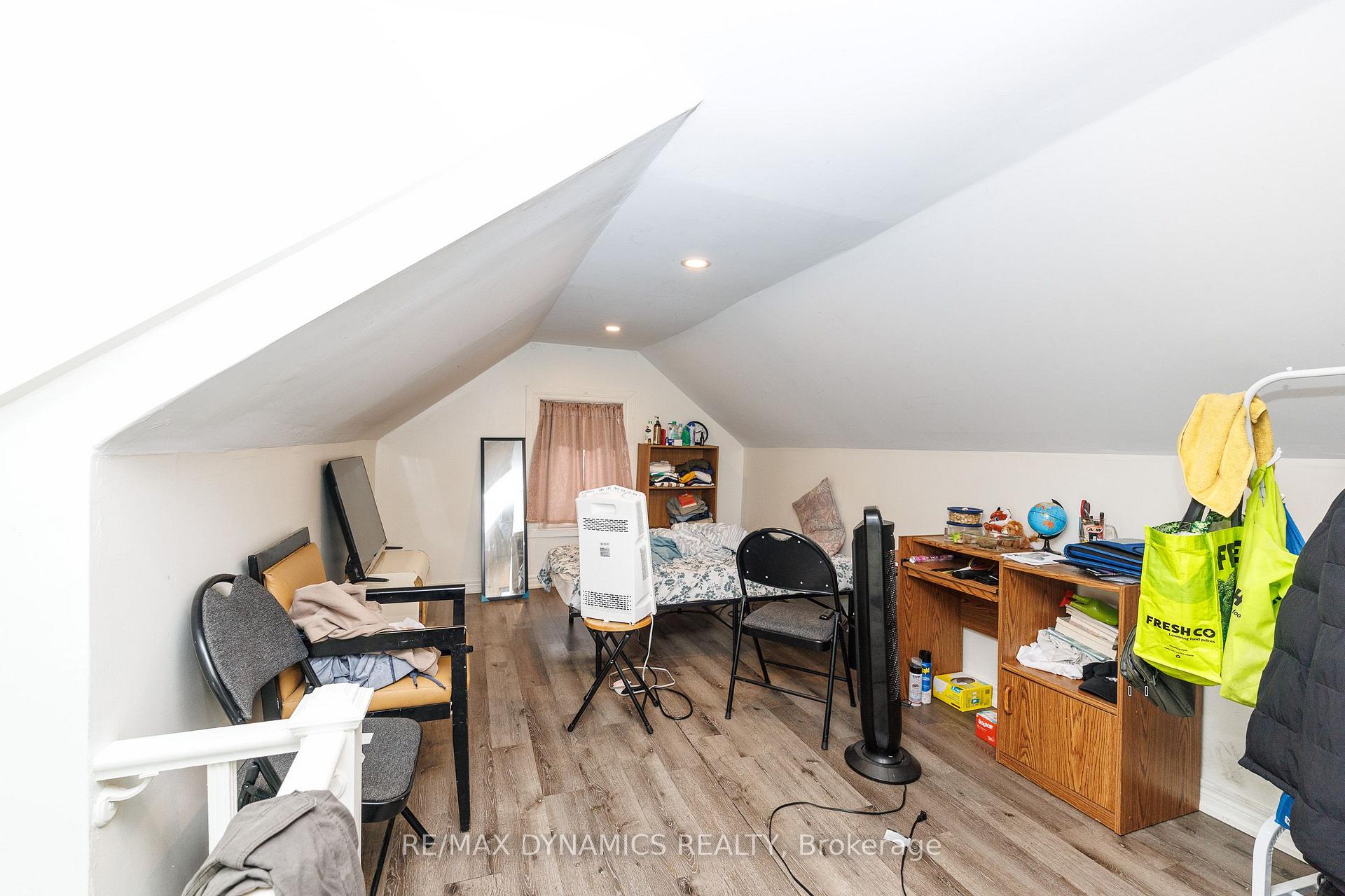 Photo 13 of 4770 Queen Street, Niagara Falls, Downtown — HOMEH