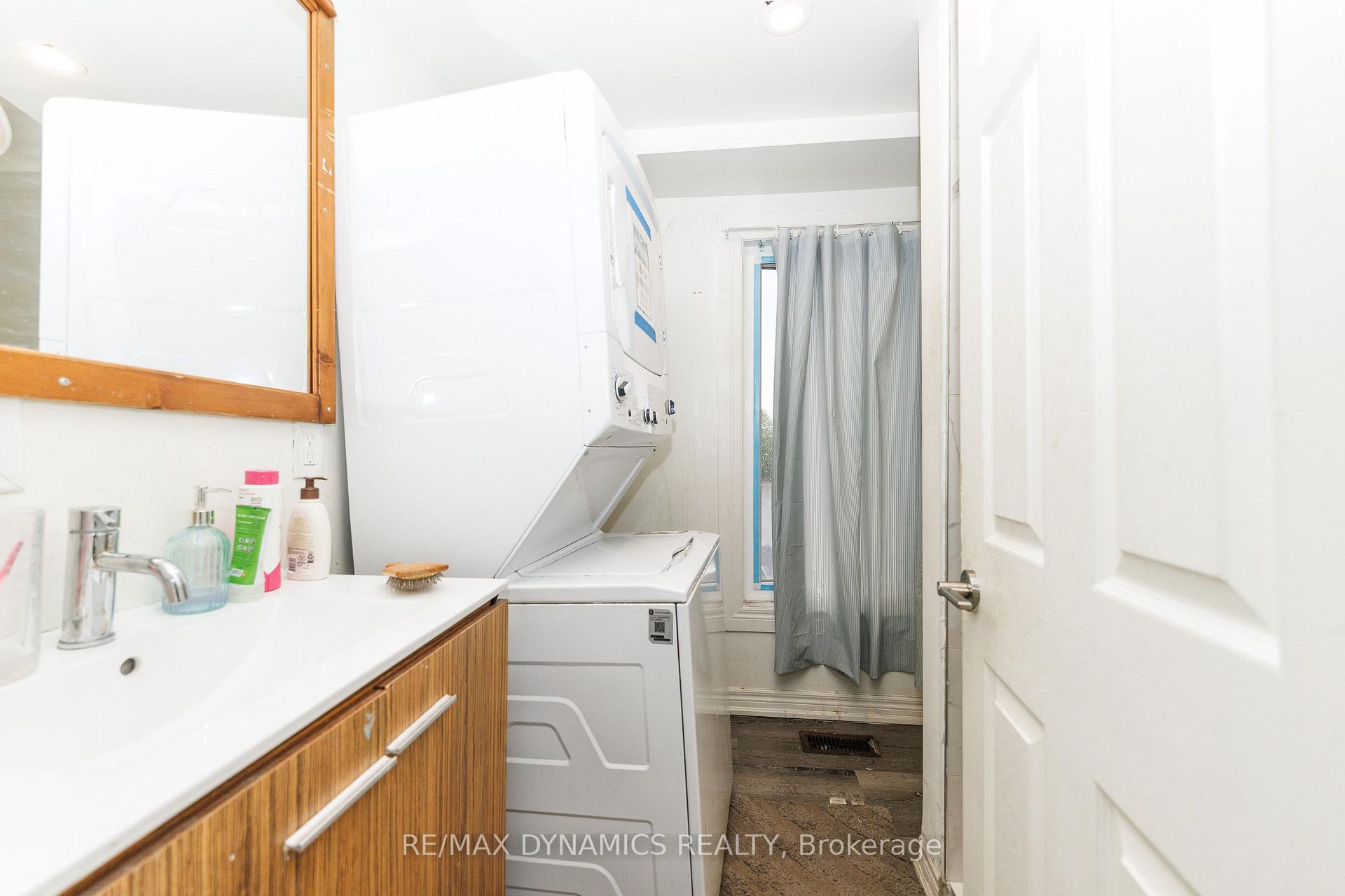 Photo 17 of 4770 Queen Street, Niagara Falls, Downtown — HOMEH