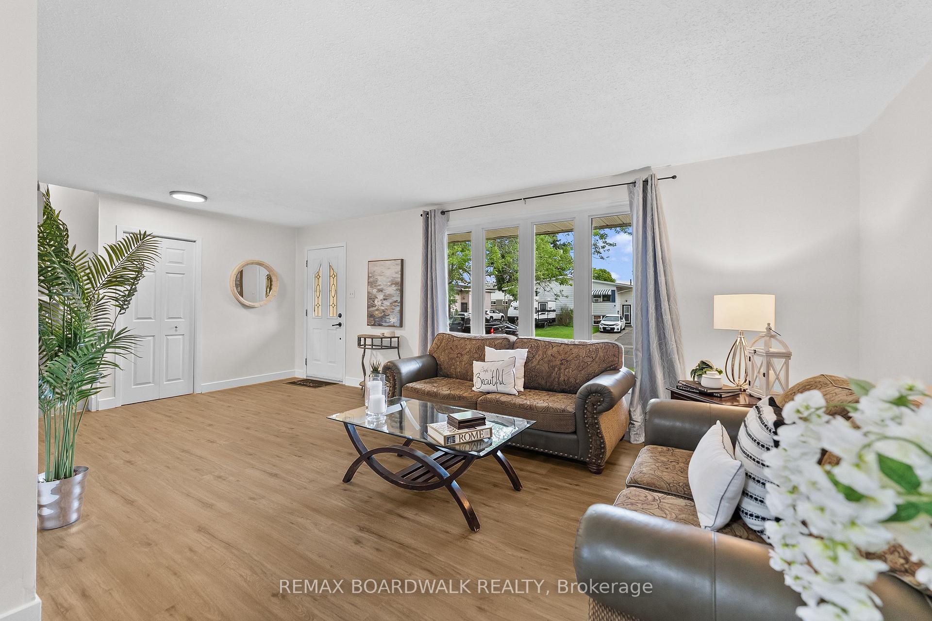 Photo 8 of 192 Allan Drive, Arnprior, Arnprior — HOMEH