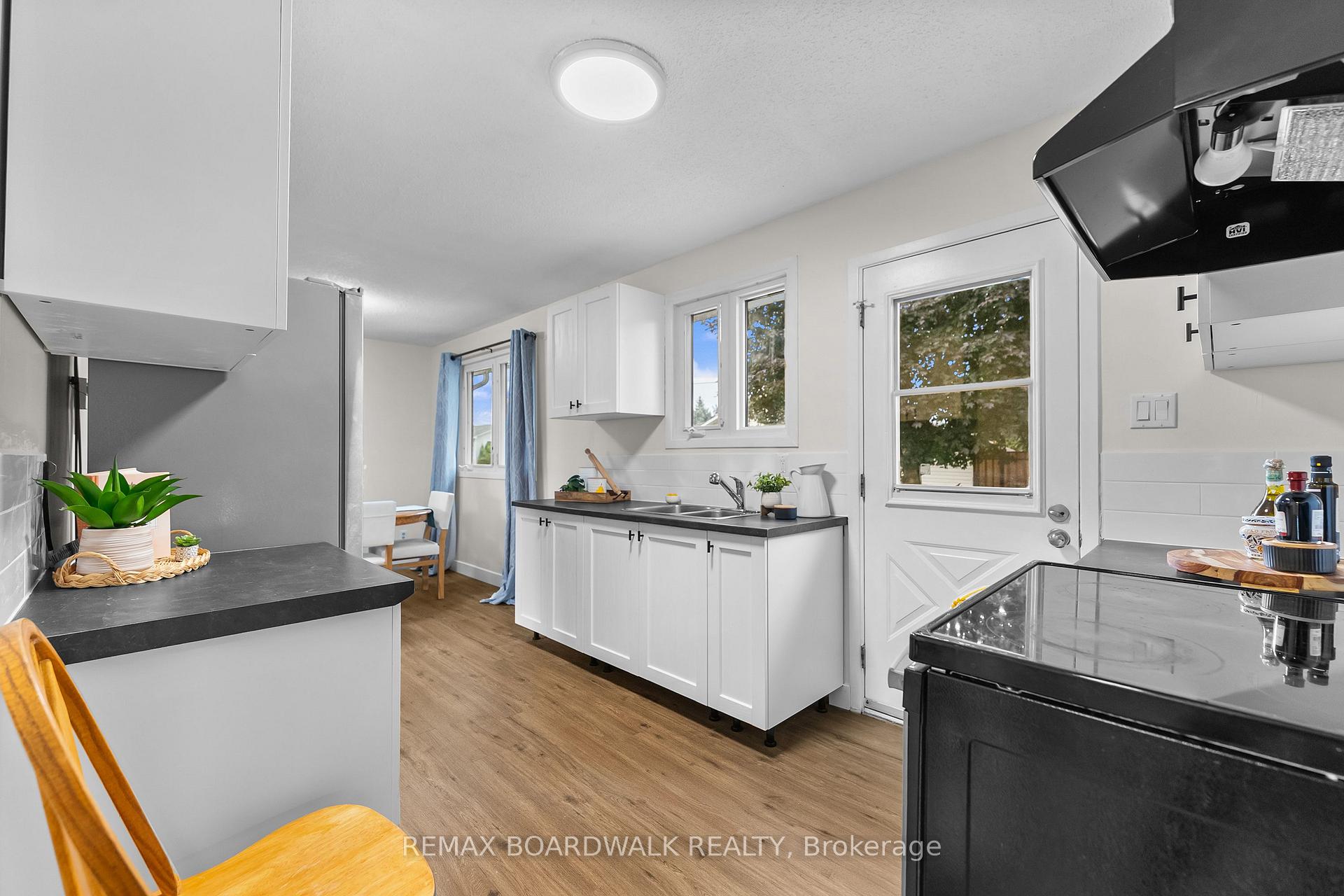 Photo 12 of 192 Allan Drive, Arnprior, Arnprior — HOMEH