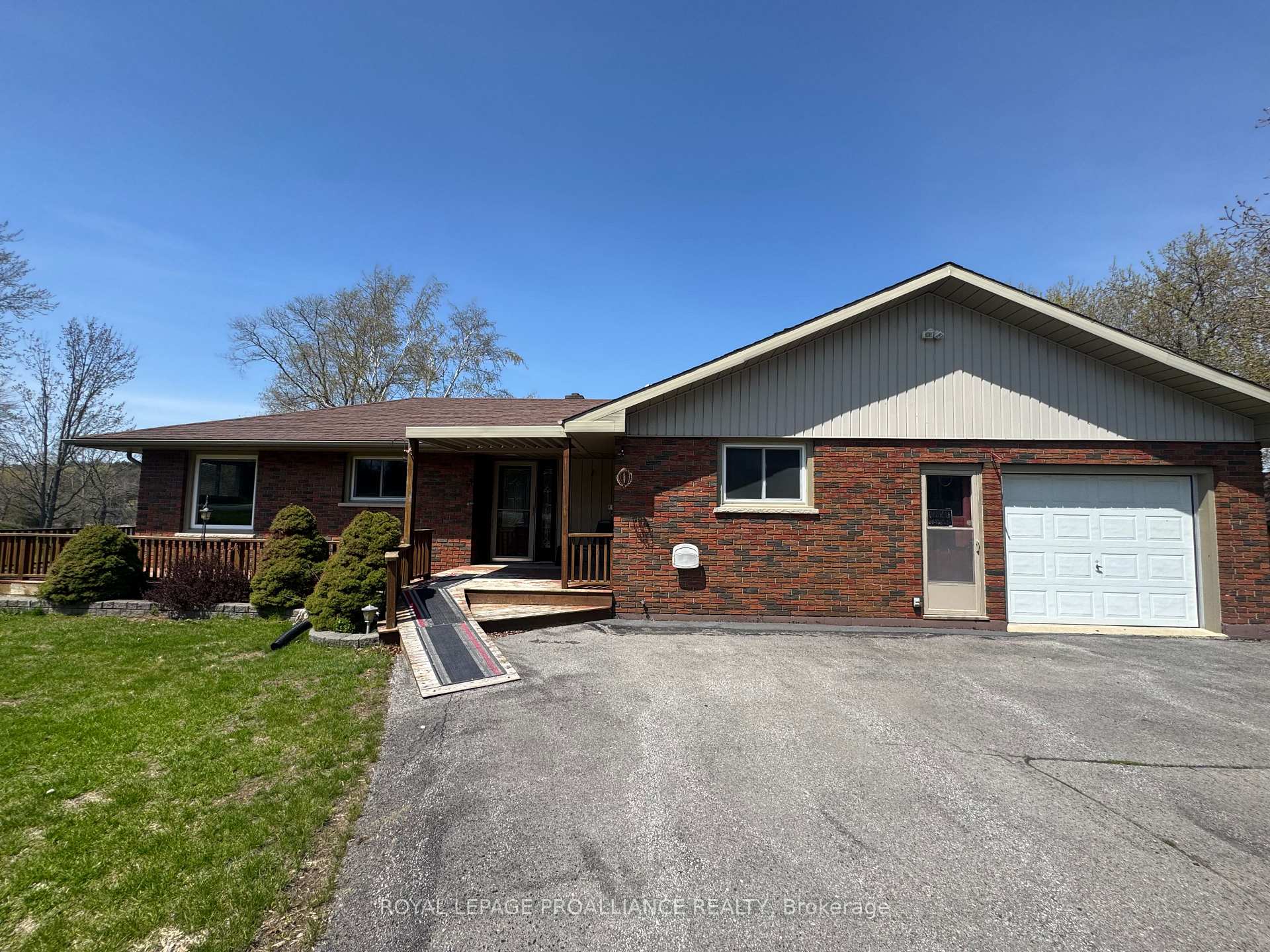 Photo 5 of 81 Scuttlehole Road, Belleville, Thurlow Ward — HOMEH