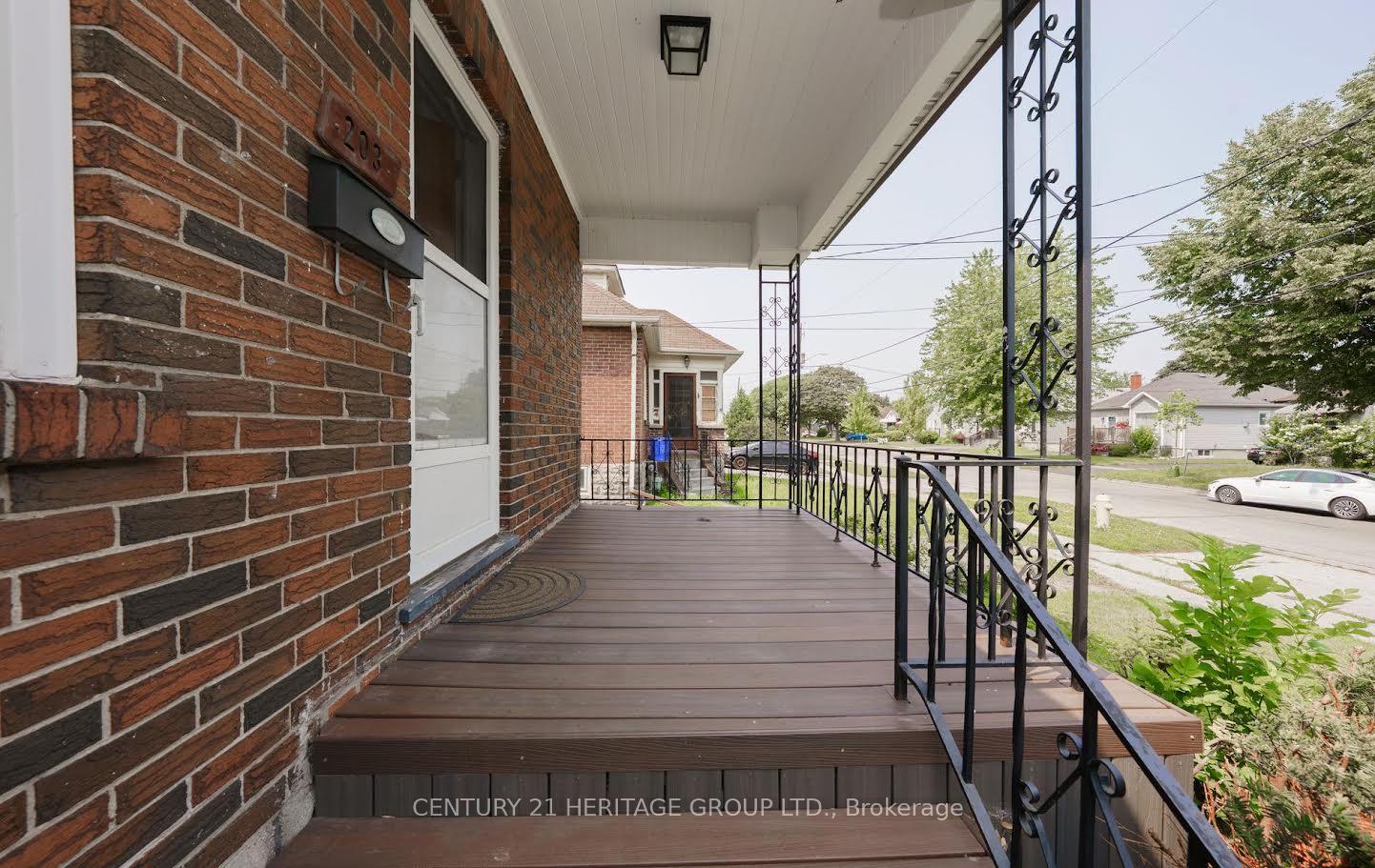 Photo 3 of 203 Hibbert Avenue, Oshawa, Vanier — HOMEH