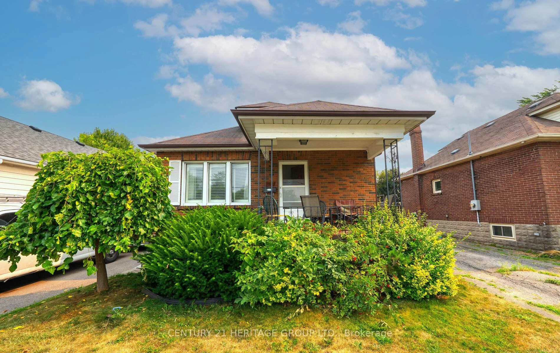 Photo 4 of 203 Hibbert Avenue, Oshawa, Vanier — HOMEH