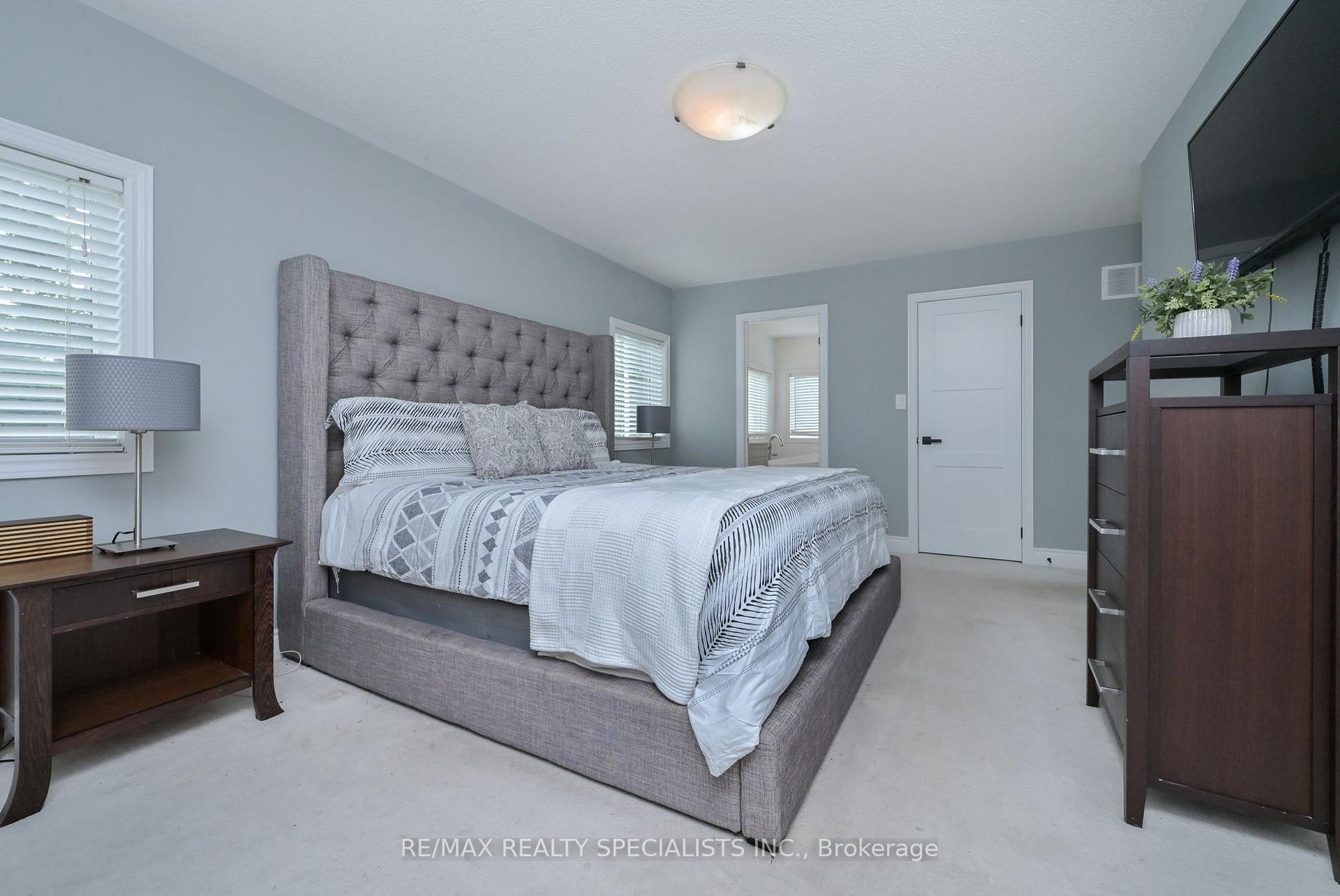 Photo 22 of 5424 Greer Drive, Burlington, Orchard — HOMEH