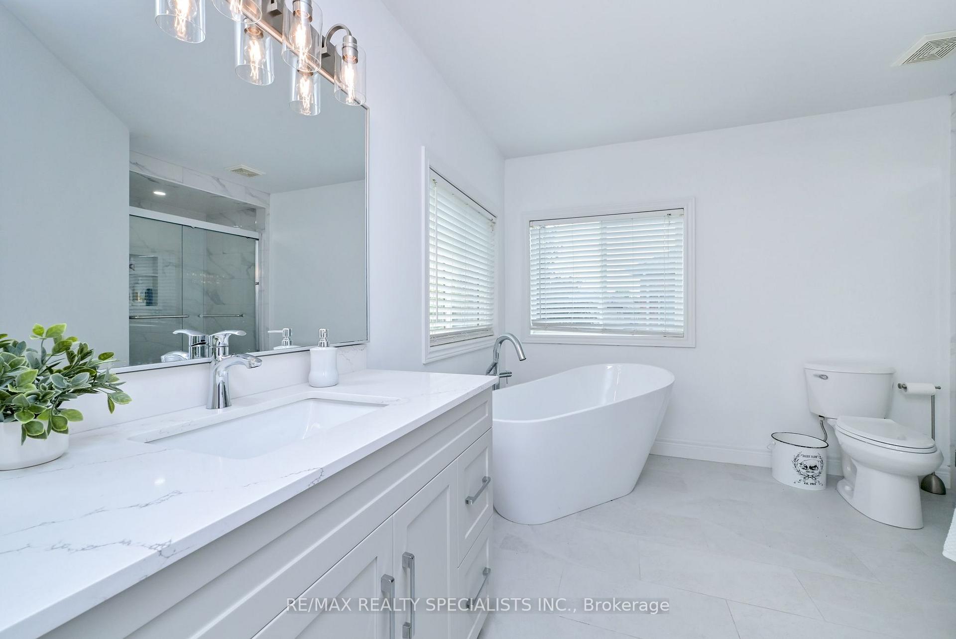 Photo 23 of 5424 Greer Drive, Burlington, Orchard — HOMEH