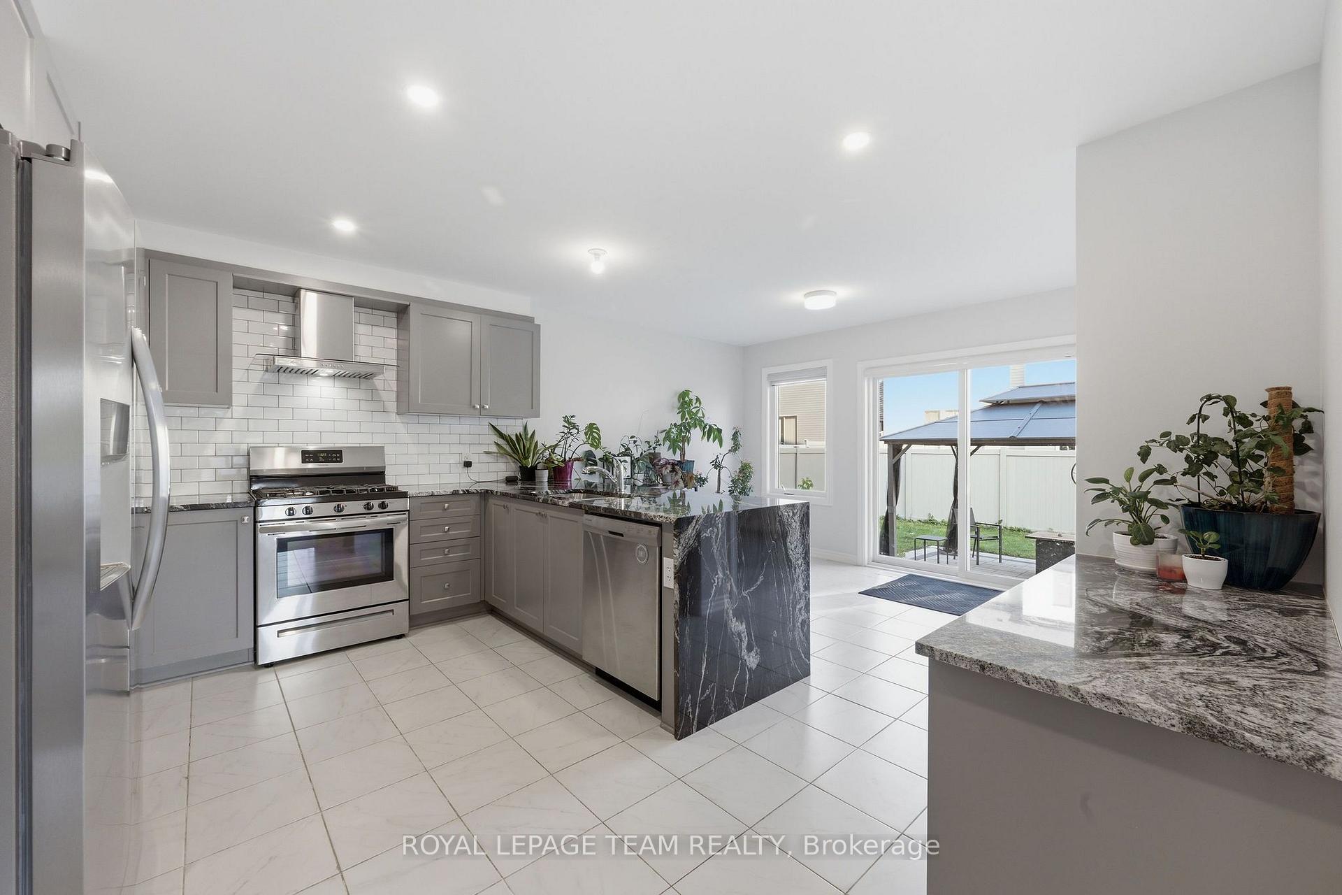 Photo 8 of 153 Unity Place, Ottawa, Stittsville (North) — HOMEH